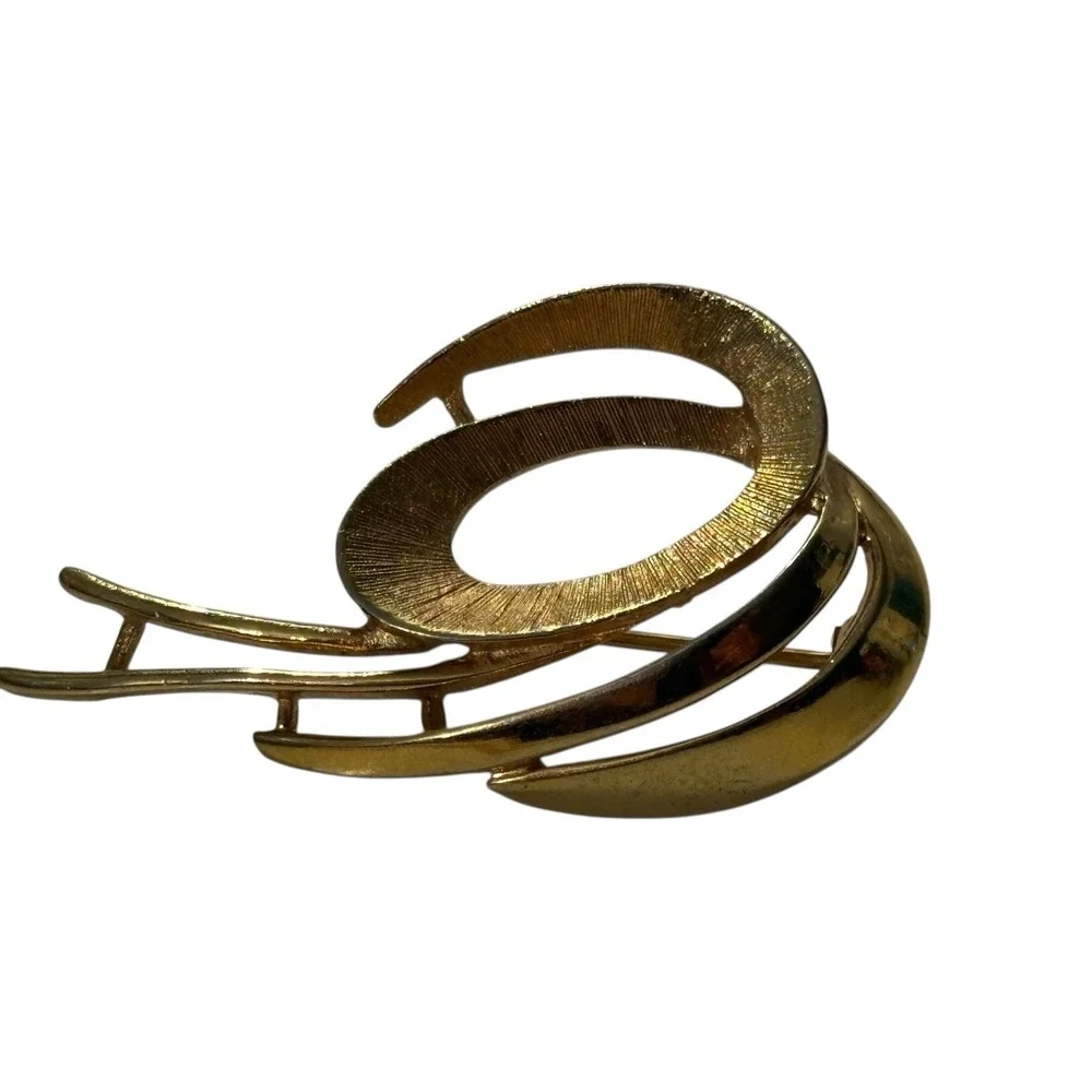 Vintage‎ Coro Brooch Pin Gold Tone Abstract Brushed Polished Swirl Modernist MCM